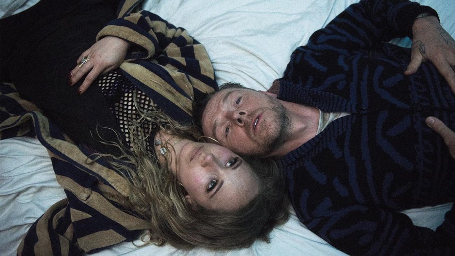 Simon Pegg and Juno Temple in Lost Transmissions