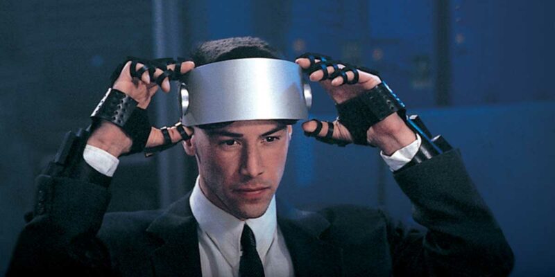 Johnny Mnemonic: Keanu Reeves is a USB Stick - Loud And Clear