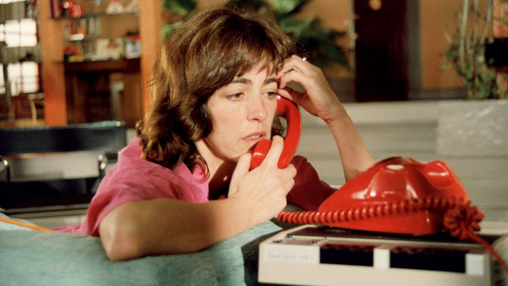 loud and clear reviews Women on the Verge of a Nervous Breakdown telephone almodovar