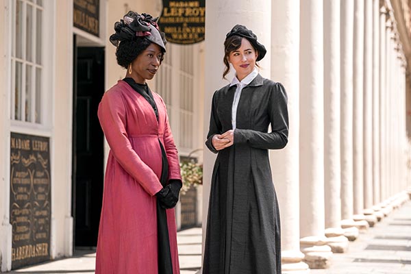 loud and clear reviews persuasion 2022 film netflix jane austen adaptation