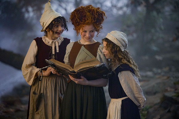 Nina Kitchen as Young Mary, Taylor Henderson as Young Winifred, and Juju Brener as Young Sarah in HOCUS POCUS 2