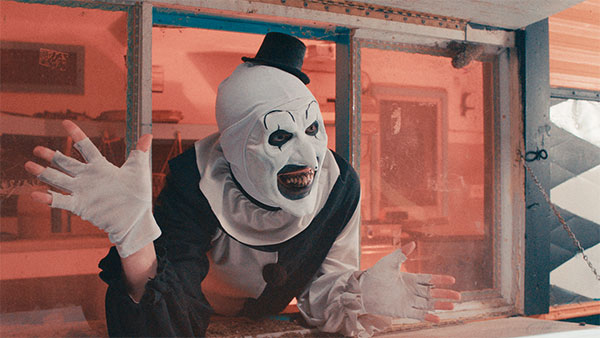 loud and clear reviews Terrifier 2 2022 film movie horror gore hounds art the clown