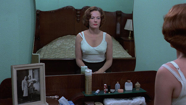 loud and clear revuews Jeanne Dielman, 23 quai du Commerce, 1080 Bruxelles film 2022 movie bfi sight and sound 1975