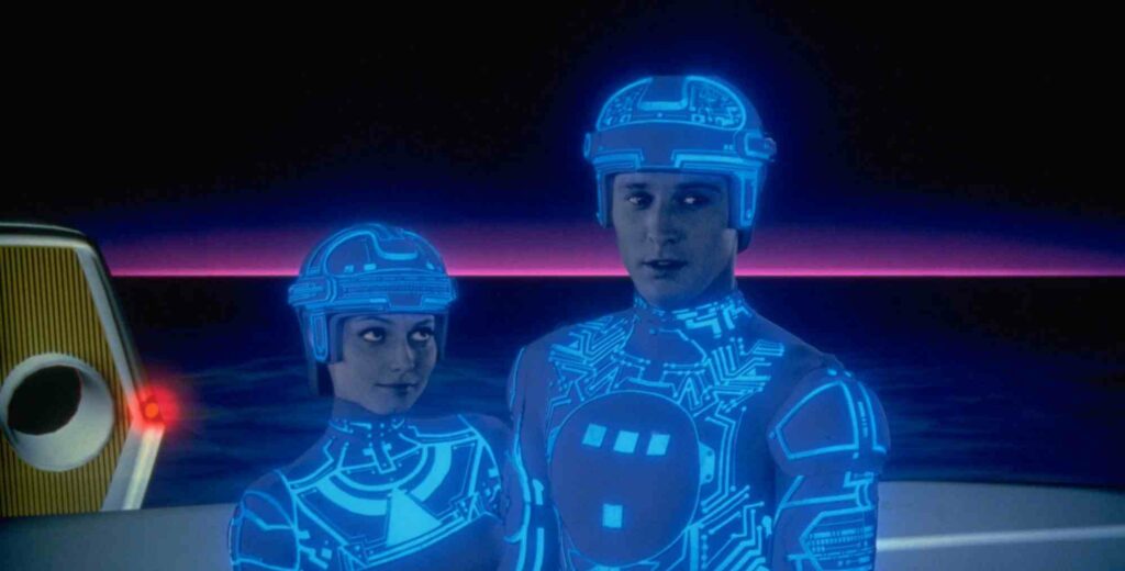 loud and clear reviews 5 Movies Where People Are Game Characters tron