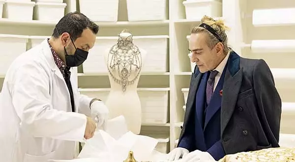 High & Low: John Galliano' Review: Kevin Macdonald Fashion Doc – The  Hollywood Reporter