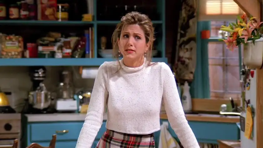 Jennifer Aniston wears a white jumper as Rachel Green in F.R.I.E.N.D.S.