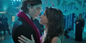 Dustin Milligan as Jack Snowman and Lacey Chabert as Kathy Barrett in Hot Frosty