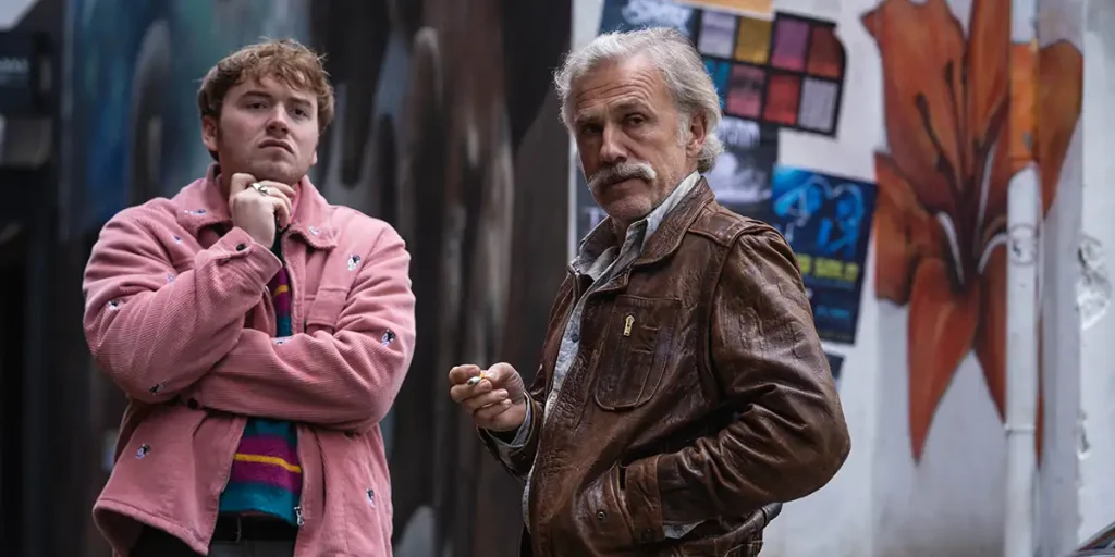 Cooper Hoffman (L) and Christoph Waltz (R) in Old Guy