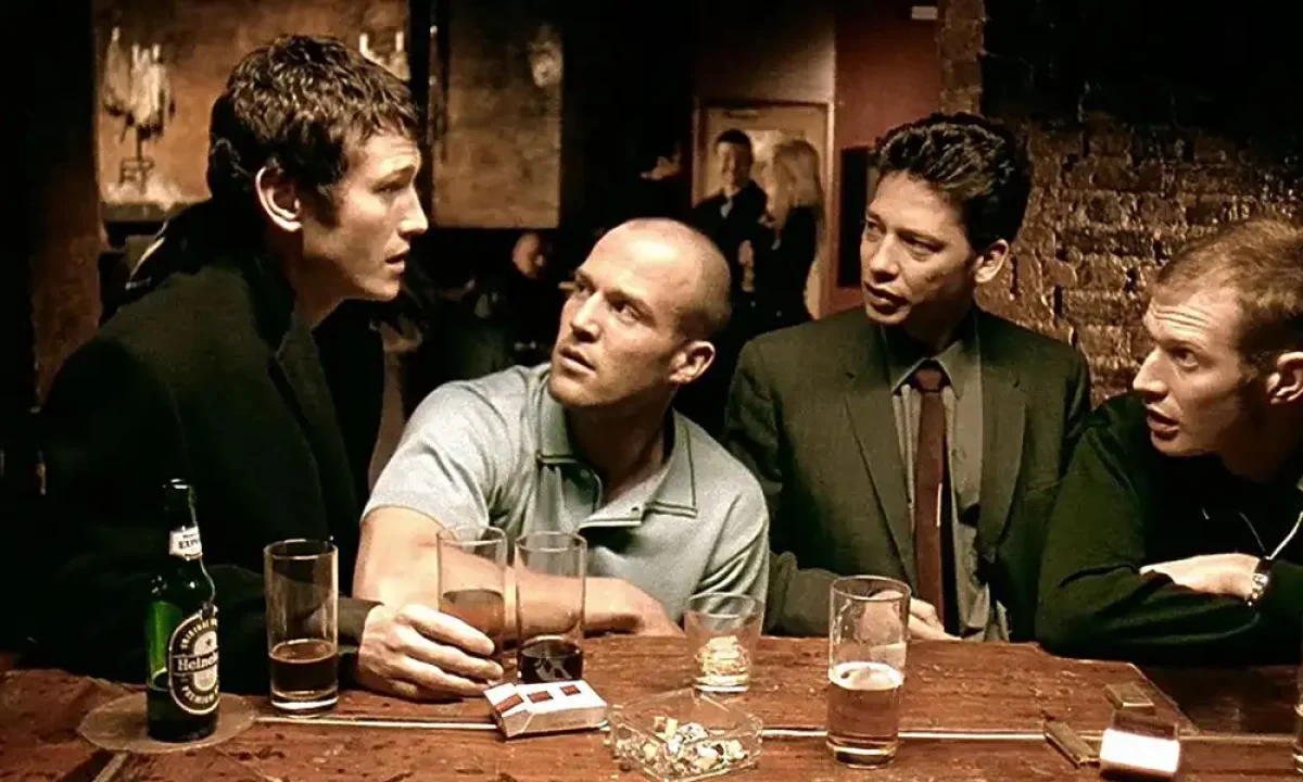 Стартап-команда обсуждает стратегию