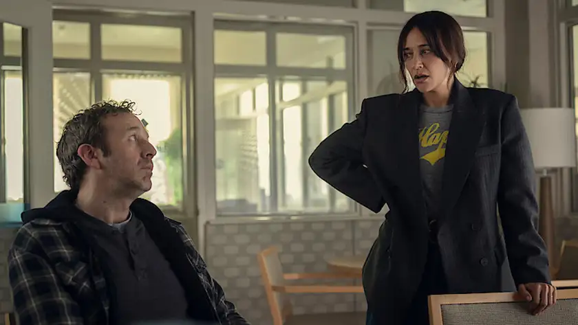 Chris O'Dowd and Rashida Jones in "Common People", Season 7 Episode 1 of Black Mirror