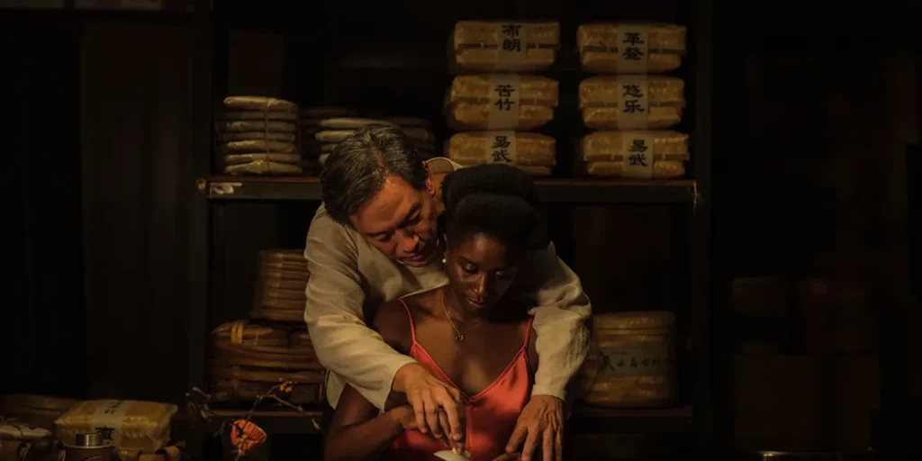 Nina Mélo and Chang Han in Black Tea