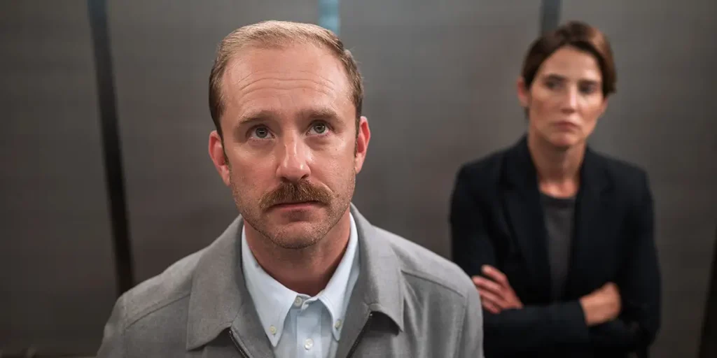Ben Foster and Cobie Smulders in Sharp Corner