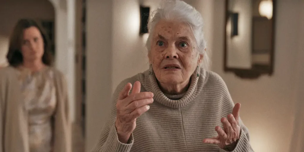 Lois Smith in The Uninvited