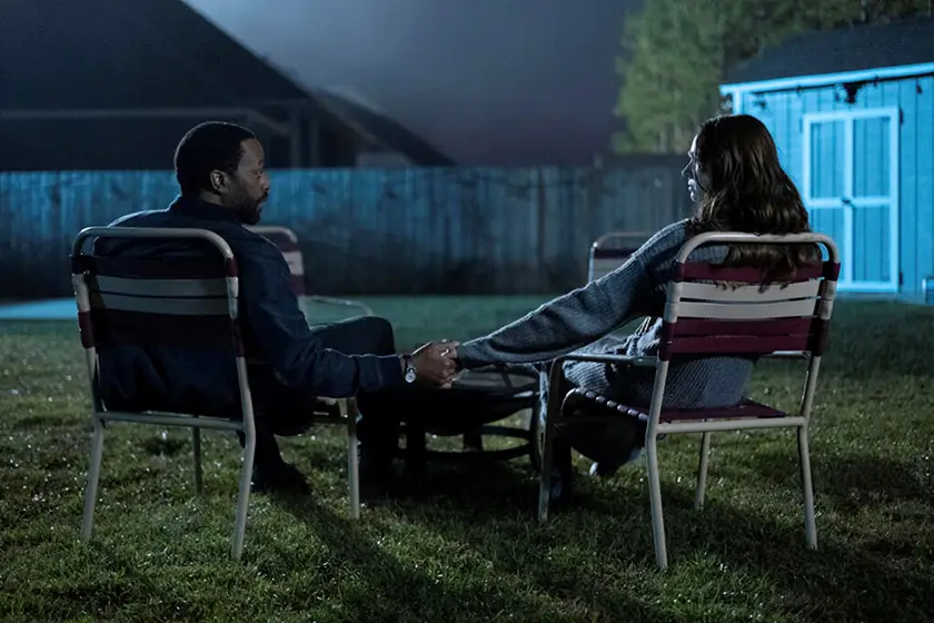 Chiwetel Ejiofor and Karen Gillan in The Life of Chuck, whose movie and ending are explained in this article