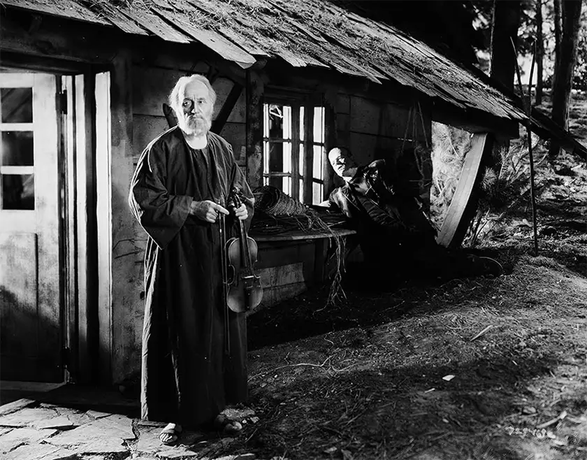 Bride Of Frankenstein, one of the 25 Movie Sequels That Are Better Than The Originals according to Loud And Clear Reviews