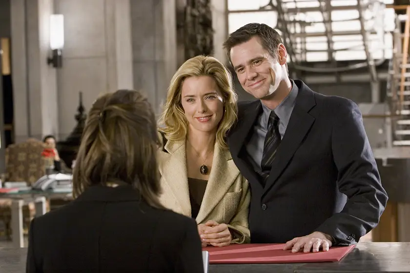 Fun with Dick and Jane (2005), one of the 17 Movies to Watch When You Don’t Know What to Watch according to Loud And Clear Reviews
