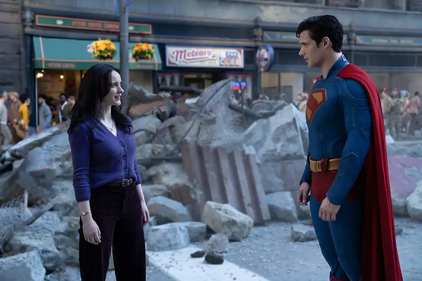 (L to r) Rachel Brosnahan as Lois Lane and David Corenswet as Superman in Superman (2025)