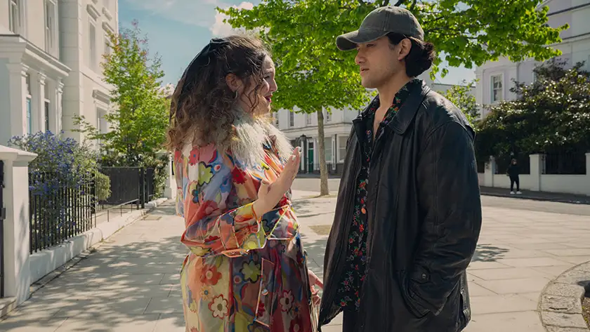 Megan Stalter and Will Sharpe in Too Much Season 1