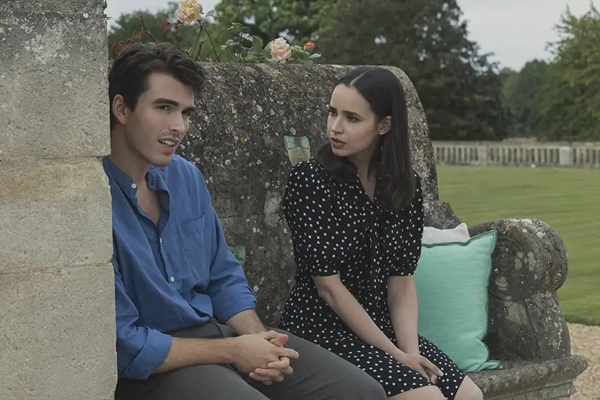 Corey Mylchreest as Jamie and Sofia Carson as Anna in My Oxford Year