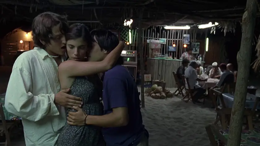 Diego Luna, Maribel Verdú and Gael García Bernal make out in Y Tu Mamá También