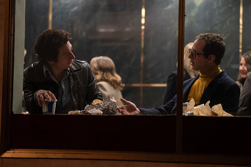 L-R) Jeremy Allen White as Bruce Springsteen and Jeremy Strong as Jon Landau in 20th Century Studios' SPRINGSTEEN: DELIVER ME FROM NOWHERE.
