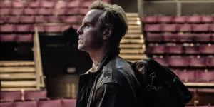Andrew Scott in Elsinore